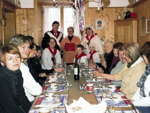 Zunftstube als Narren-Akademie: Christ... Bruche der Waldshuter Narretei ein.   | Foto: Herbst