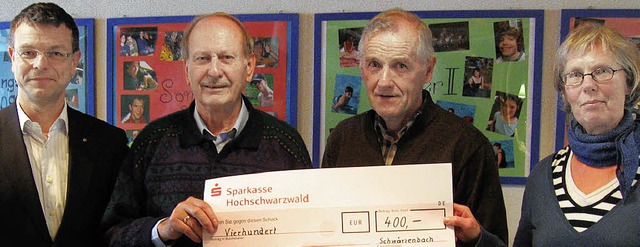 Spendenpartner (von links): Lebenshilf...nshilfe-Vorsitzenden Brigitte Kerger.   | Foto: privat