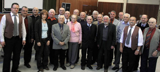 Beim Musikverein Kuhbach gab es viele ...Zweiter von rechts Klaus-Herbert Jung   | Foto: Heidi Fssel