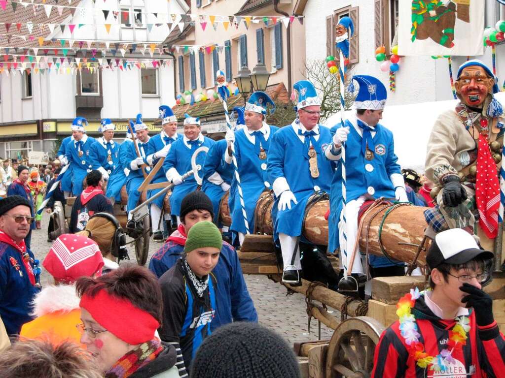 Ritt auf dem Narrenbaum: Die Narrenrte der Bonndorfer Pflumeschlucker