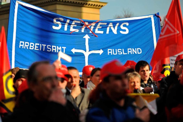 Teilnehmer einer Demonstration von Sie...ang Dezember.  Nun droht neue Unruhe.   | Foto: dpa