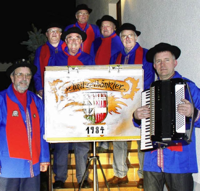 Die Wyhlemer Schnitzelbnkler sind fr den Beizenbummel bestens gerstet.   | Foto: Albert Greiner