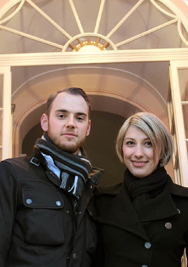 Thomas und Gloria Hinz   sind seit kurzem neue Besitzer der Villa Umbach.    | Foto: Julia Jacob
