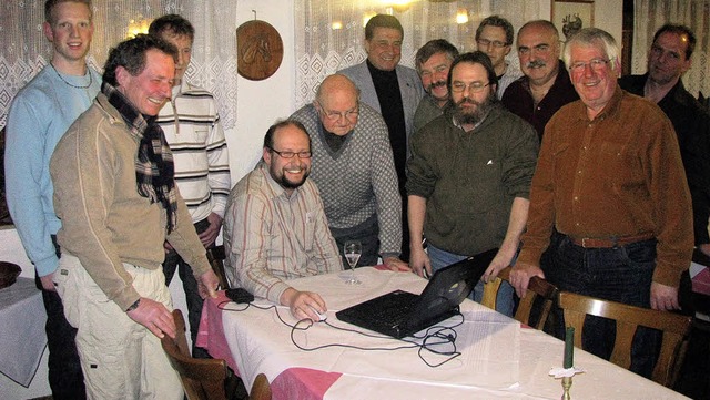 Alexander Geiger (Vierter von links) s...Klaus Denzinger (Sechster von links).   | Foto: Michael Gottstein