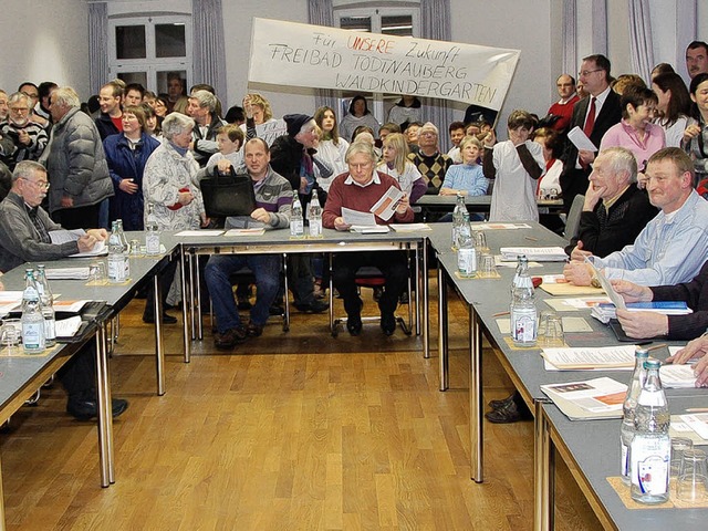 Zahlreiche Brger kamen in den Todtnauer Gemeinderat  | Foto: Karin Maier