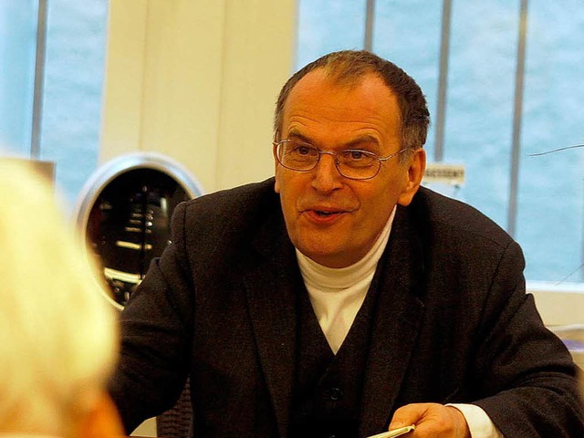 Reinhard Hppner in der Buchhandlung Schwab.  | Foto: Heidi Foessel