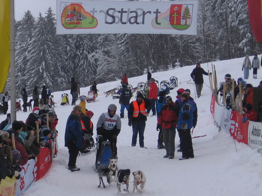 Impressionen von den Schlittenhunderennen 2010 in Todtmoos auf dem Schwarzenbach-Trail.