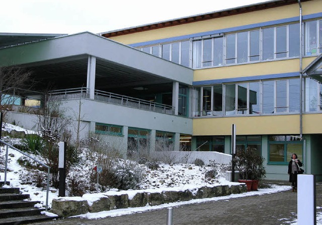 Die Hebelschule in Schliengen  ist jetzt offiziell eine Werkrealschule.  | Foto: Jutta Schtz