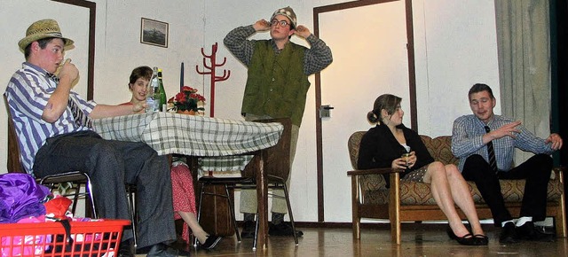 Ein witziges Theaterstck mit amourse...r Dorfabend der Landjugend Egringen.    | Foto: Bode