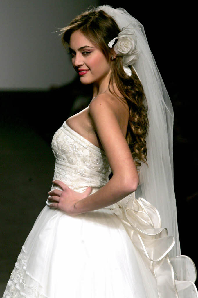 Miss Italy 2009, Maria Perruso, im Balestra-Brautkleid