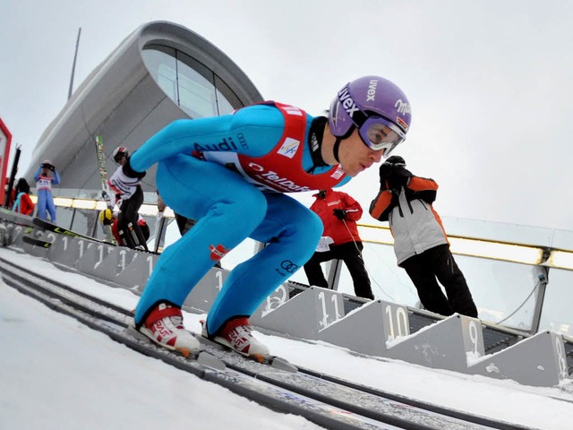 Martin Schmitt ist zurck auf der Schanze.  | Foto: dpa