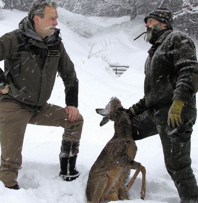 Feldberg-Ranger Achim Laber (links)  u...h  in der Herzbachkurve in Fahl         | Foto: privat