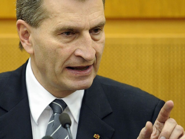 Gnther Oettinger bei seiner letzten L...nisterprsident von Baden-Wrttemberg.  | Foto: dpa
