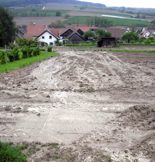 Wenn der Boden davonschwimmt,   rgert das auch den Landwirt.  | Foto: senf