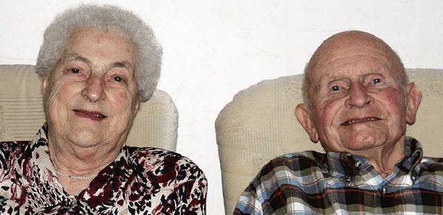 Anne und Siegfried Pfeifer feiern Diamanthochzeit.  | Foto: J. Ritzenthaler