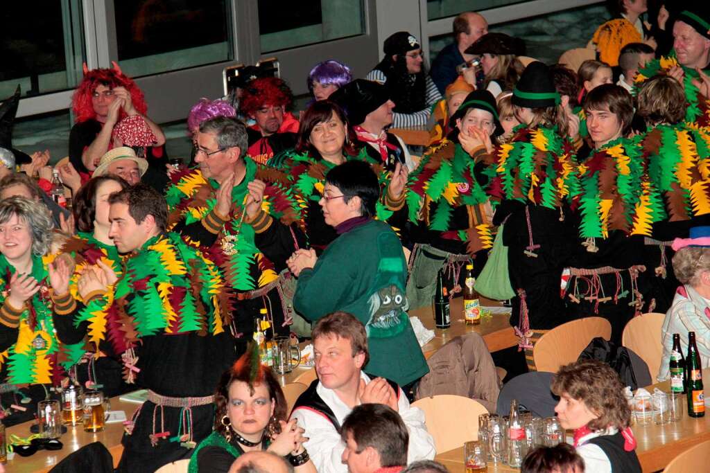 Znfte aus der Nachbarschaft beim Zunftabend in der Schwarzwaldhalle