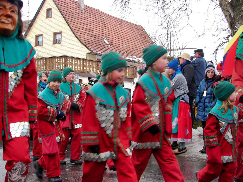 Annhernd 100 groe und kleine Goris aus Reiselfingen bereicherten den gestrigen Umzug auf dem Berg Tabor.