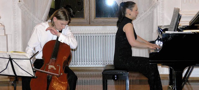 Fjodor Elesin und sein Cello bilden mi...blieb den Zuhrerern der Atem stocken.  | Foto: Margrit Matyscak