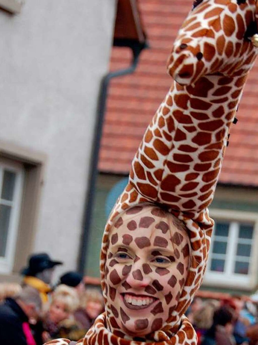 Heie Safari: Die Gruppe „Zwulcher Allerlei“ im Giraffenkostm.