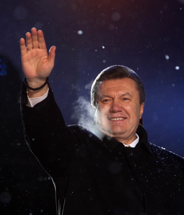 Nach der Stichwahl sieht sich Viktor Janukowitsch als eindeutiger Sieger.  | Foto: dpa
