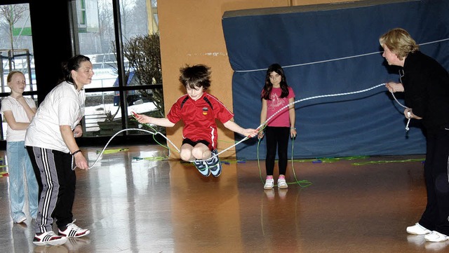 Seilhpfen oder auch Rope Skipping ist...utschen Herzstiftung angeboten wurde.   | Foto: Heiner Fabry