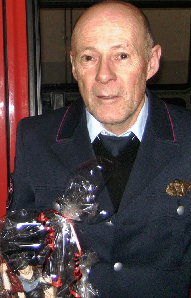 Ausgezeichnete Leistung: Robert Kern wurde fr 25 Jahre Feuerwehrdienst geehrt.   | Foto: Privat