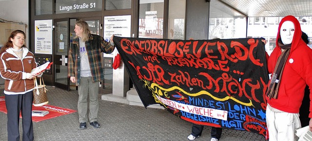 Diese Demonstranten wurden spter von ...enleiter Armin Mittelstdt empfangen.   | Foto: ralf burgmaier