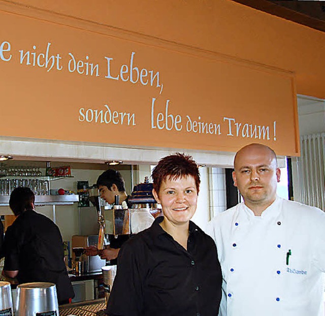 Die neuen Pchter der Gaststtte im Ku...mt heien Annett und Thomas Schreiber.  | Foto: Pia Grttinegr