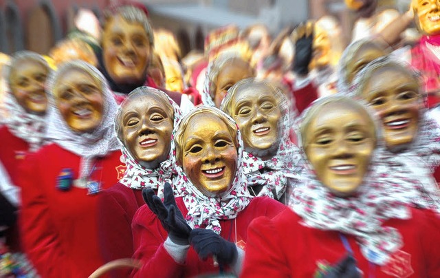 Vertrauter Anblick bei der Staufener Fasnet: Schnurrewieber   | Foto: Markus Donner