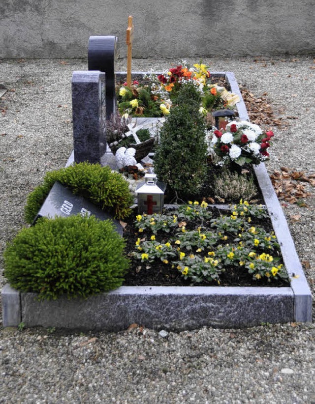 Auf dem Friedhof in Steinenstadt ist n...n weitere Urnengrber angelegt werden.  | Foto: Alexander Anlicker