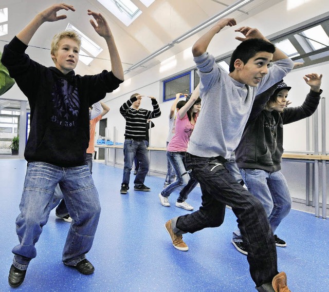 Auch das kann Schulsozialarbeit sein: Breakdancing.  | Foto: dpa