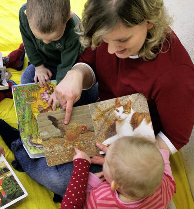 Mit zustzlichen Pltzen baut Lrrach die Kleinkinderbetreuung weiter aus.   | Foto: DPA