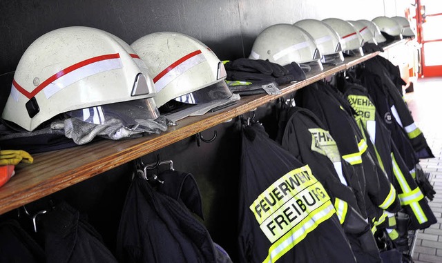 Wenn es  brennt muss alles schnell geh...errscht  bei  der Feuerwehr Ordnung.    | Foto: Bamberger