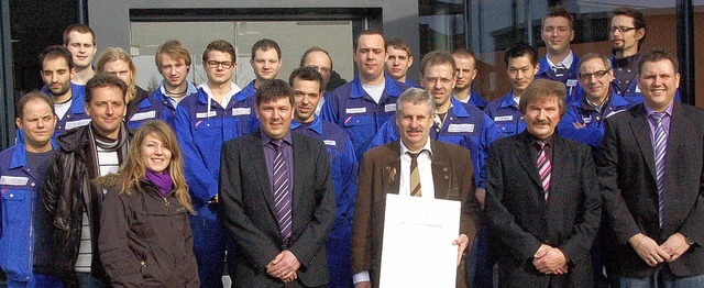 24 Mitarbeiter beschftigt die Firma K...e  Frank Grsslin (vorne von rechts).   | Foto: BERNHARD SENF