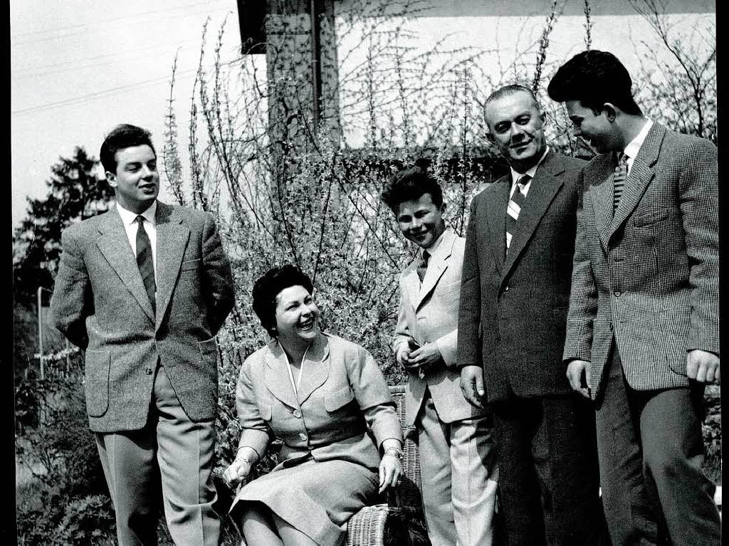 Familienidylle 1956 (v. l.): Franz II., Aenne, Hubert, Senator Franz Burda und Frieder Burda.