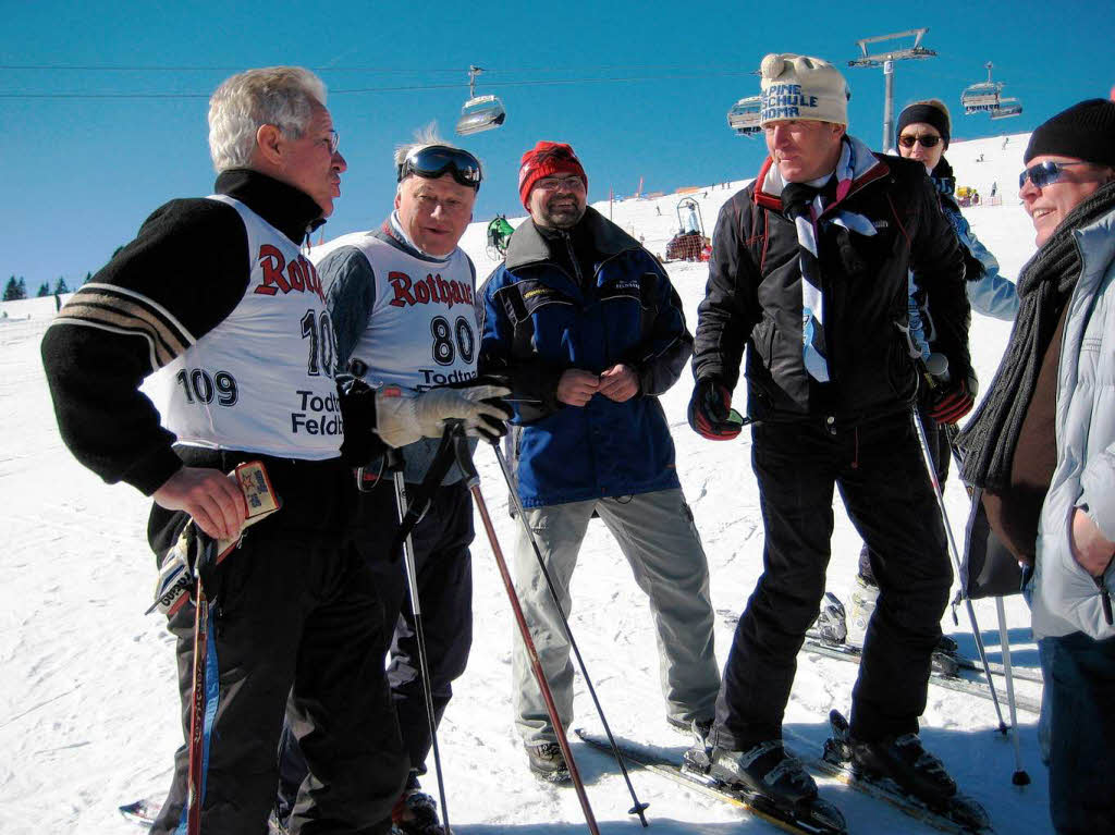 Auf der Skipiste: (von links) Reiner Mlbert (Freiburg) Hubert Burda, Volker Haselbacher (Feldberg Tourismus), Gundolf Thoma (Skischule Thoma)