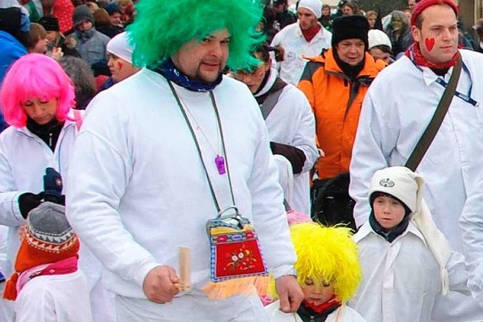 Erwachsene und Kinder hatten an der ideenreichen Kostümierung gleichermaßen Freude. (Foto: Dieter Erggelet) Erwachsene und Kinder hatten an der ideenreichen Kostümierung gleichermaßen Freude. (Foto: Dieter Erggelet)