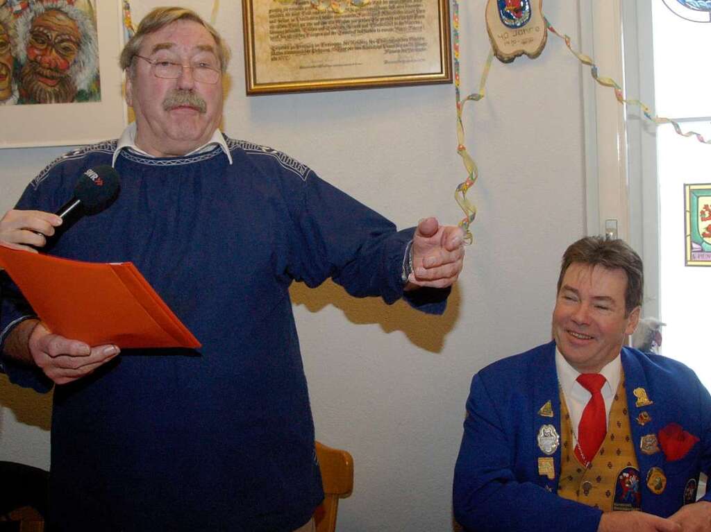 Fr seinen Vortrag beim Schalk im Turm erhielt Ehrenzunftobermeister Roland Glck  den Jahresorden.