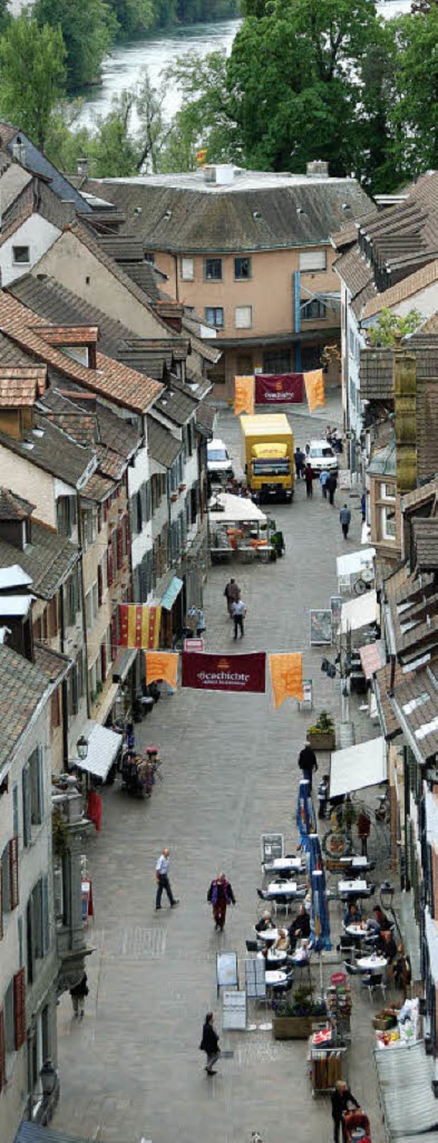 Die Innenstadt beleben soll der Wochenmarkt im schweizerischen Rheinfelden.   | Foto: Ralf Staub