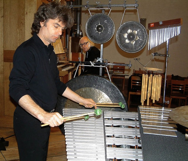 Neue Musik fr Schlagzeug und Orgel sp...nd Zsigmond Szathmary in Rheinfelden.   | Foto: Roswitha Frey