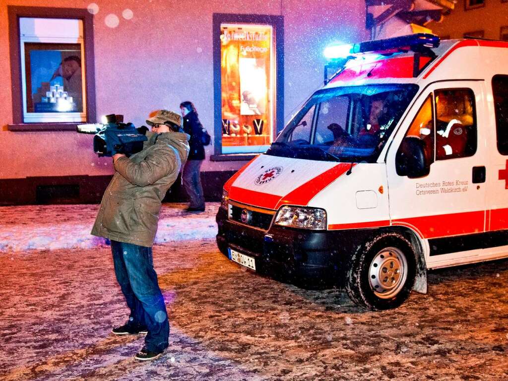 Die Narren ziehen frhlich durch Waldkirch.