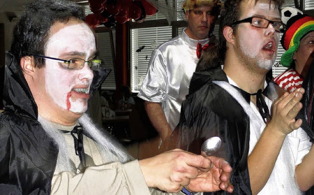 Die Fasnacht in der Werkstatt fr behi...tto: &#8222;Tanz der Vampire&#8220;.    | Foto: saskia  baumgartner