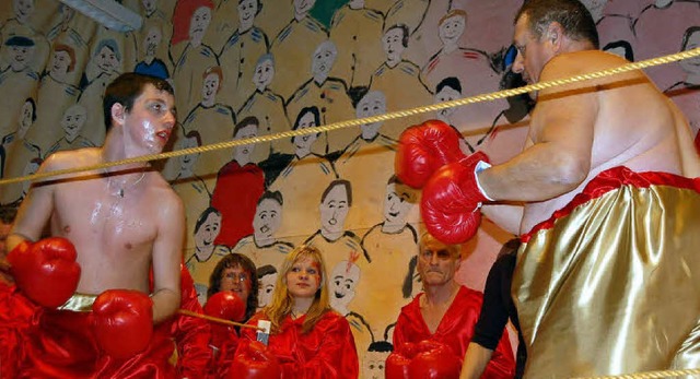 Hei her ging es beim Boxkampf des Ges... Meyer (rechts) siegreich hervorging.   | Foto: Hildegard Siebold