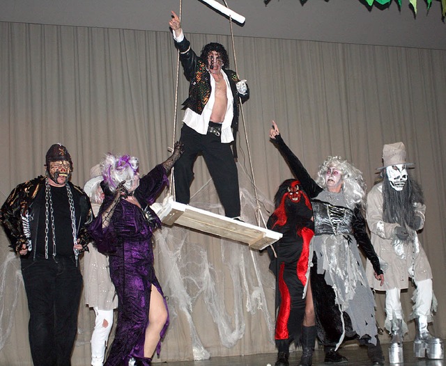 Michael Jackson und sein Song &#8222;T...#8222;Geile Elfen&#8220; verkrpert.    | Foto: Roswitha Klaiber
