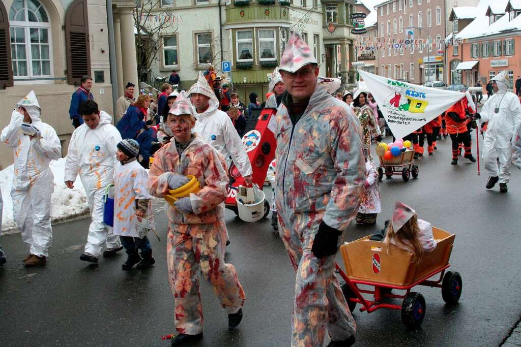 Farbe brachte die Malergruppe der Flohkiste ins Stdtle.