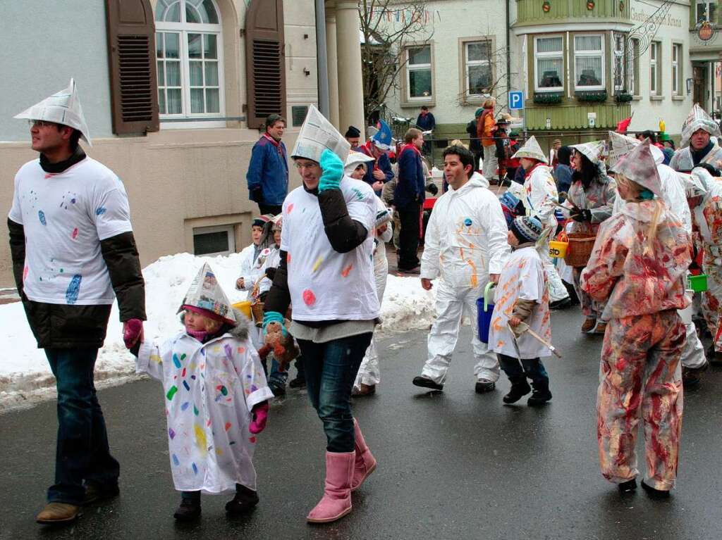 Farbe brachte die Malergruppe der Flohkiste ins Stdtle.