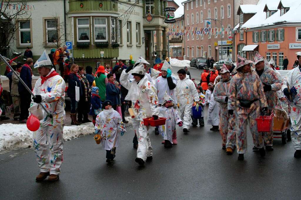 Farbe brachte die Malergruppe der Flohkiste ins Stdtle.