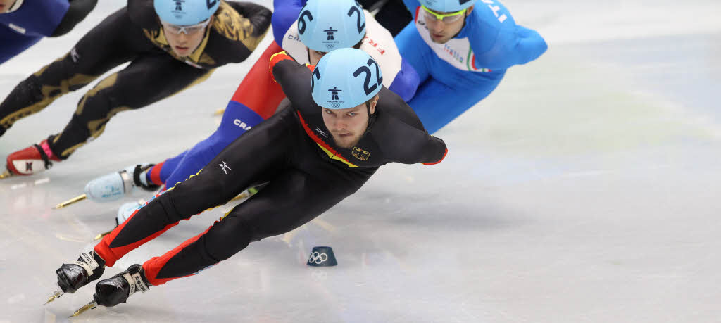 Im Pacific Coliseum von Vancouver finden sie Shorttrack-Wettbewerbe statt. Hier dominieren die Asiaten.