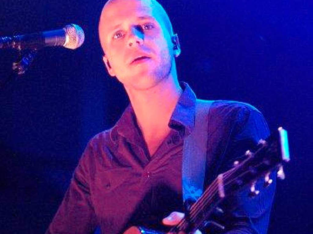 Charmante Ansagen und eine mitreiende Bhnenshow: der Belgier Milow in Freiburg