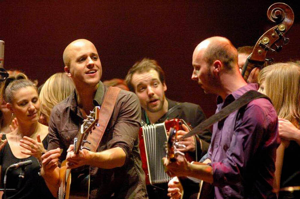 Charmante Ansagen und eine mitreiende Bhnenshow: der Belgier Milow in Freiburg